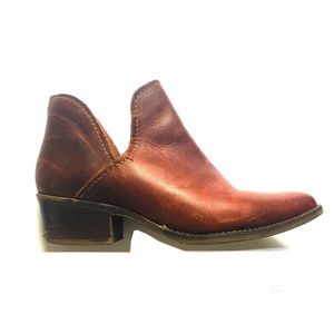 STEVE MADDEN | Brown Leather Ankle Booties (6.5)